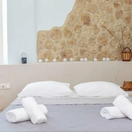 Willa Peratsi Country House *