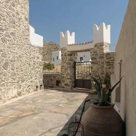 Peratsi Country House Willa *