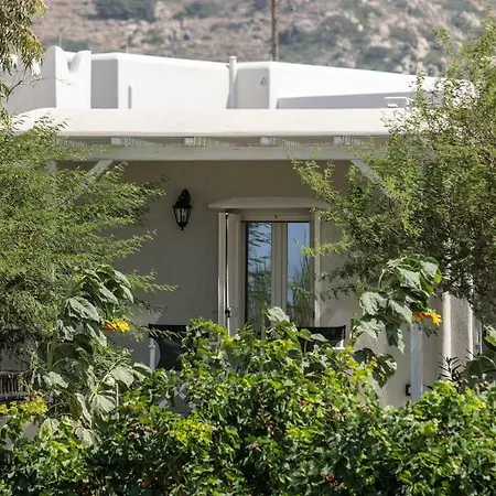 Vila Peratsi Country House *